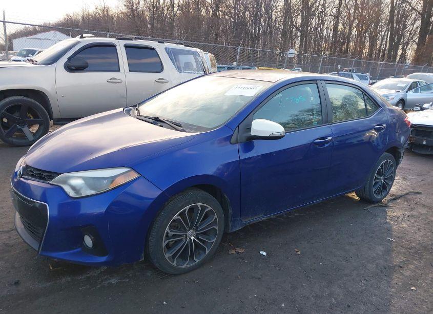 Photo 2 of 2015 Toyota Corolla S PLUS (VIN 5YFBURHE5FP362227)