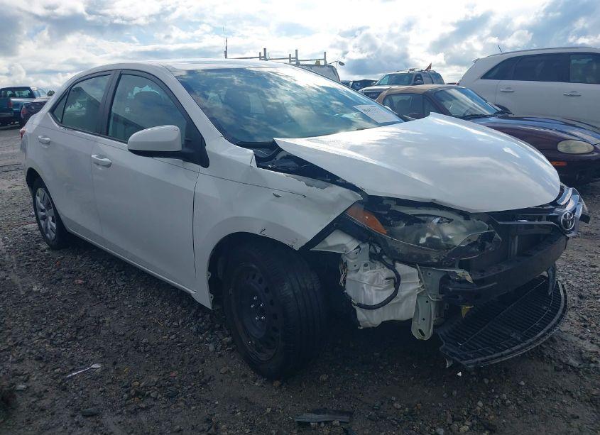 2016 Toyota Corolla LE (VIN 5YFBURHE5GP390594) main photo