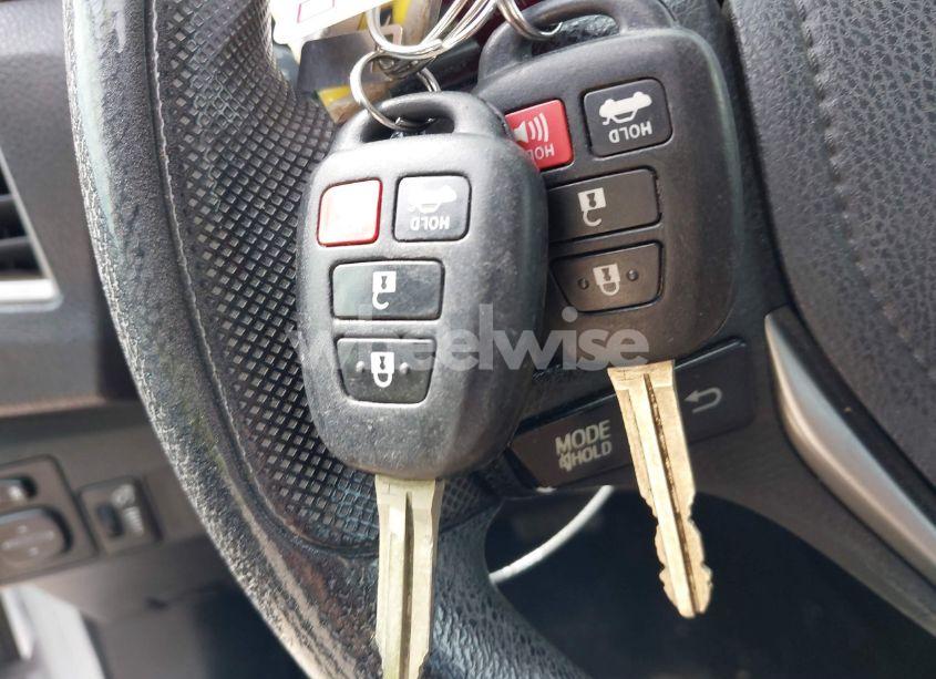 Photo 11 of 2016 Toyota Corolla LE (VIN 5YFBURHE5GP404297)