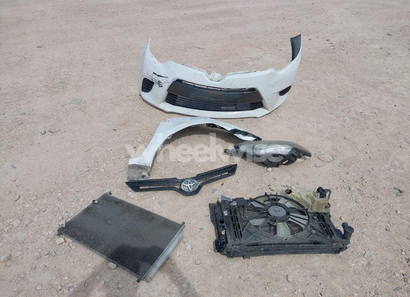 Photo 12 of 2016 Toyota Corolla LE (VIN 5YFBURHE5GP404297)