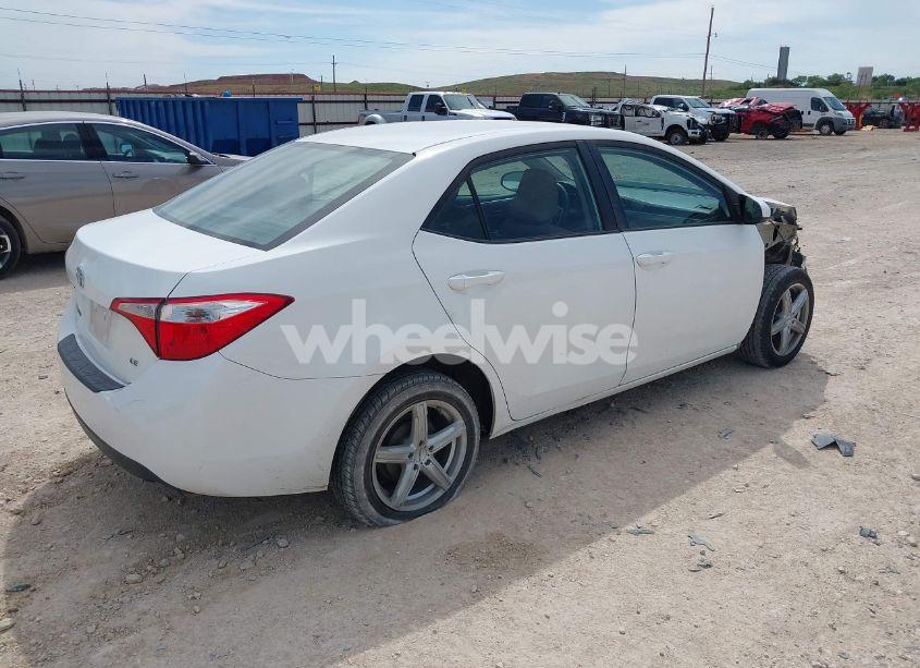 Photo 4 of 2016 Toyota Corolla LE (VIN 5YFBURHE5GP404297)