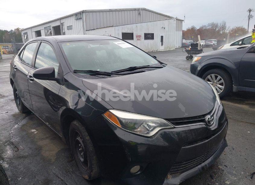 2016 Toyota Corolla LE PLUS (VIN 5YFBURHE5GP412500) main photo