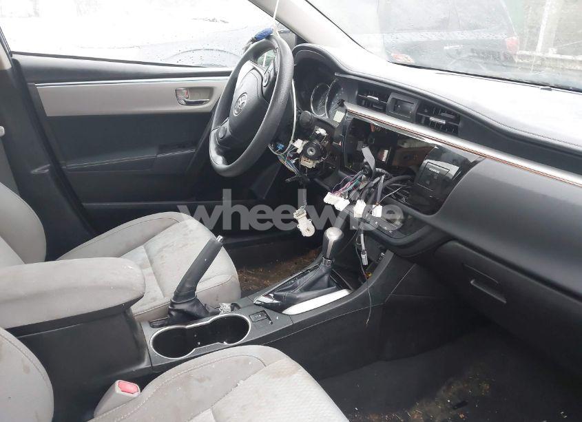 Photo 5 of 2016 Toyota Corolla LE PLUS (VIN 5YFBURHE5GP412500)