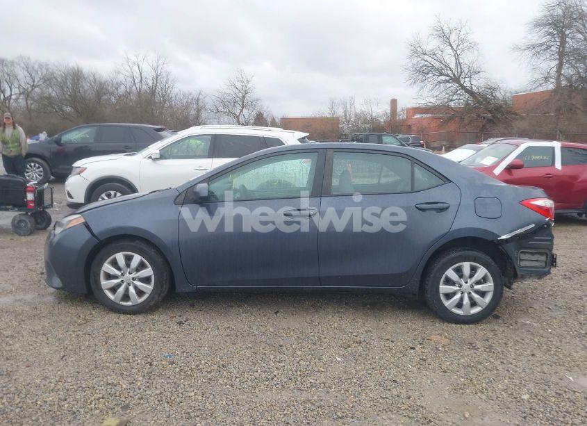 Photo 13 of 2016 Toyota Corolla LE (VIN 5YFBURHE5GP421262)