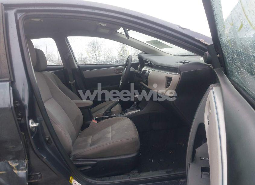 Photo 5 of 2016 Toyota Corolla LE (VIN 5YFBURHE5GP421262)