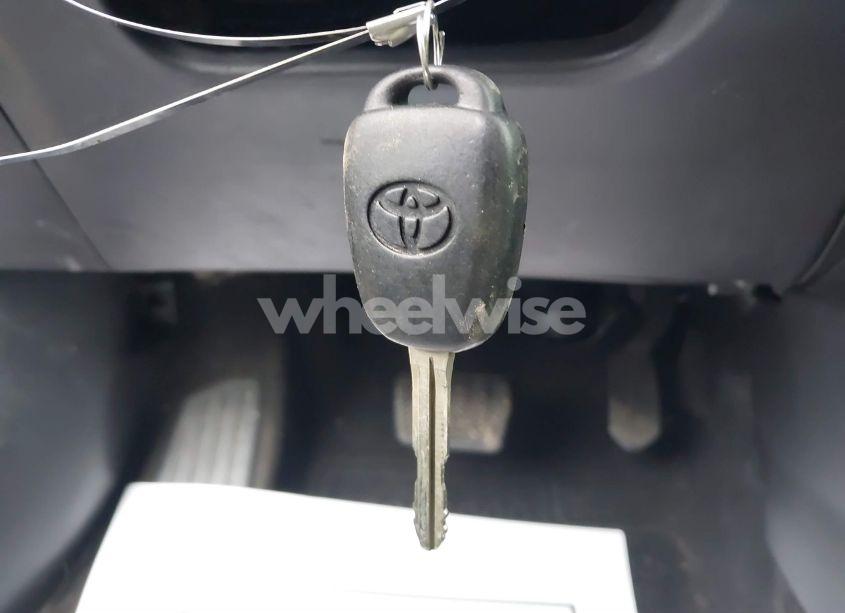 Photo 11 of 2016 Toyota Corolla LE (VIN 5YFBURHE5GP424792)