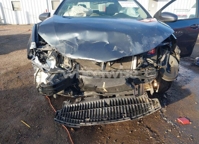 Photo 6 of 2016 Toyota Corolla LE (VIN 5YFBURHE5GP430558)