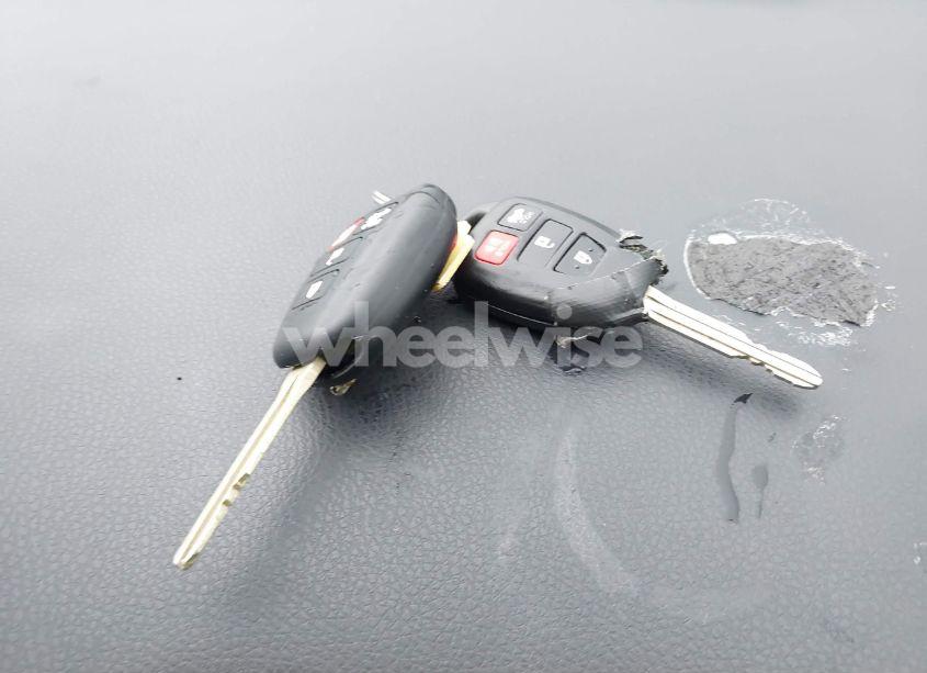 Photo 11 of 2016 Toyota Corolla LE PLUS (VIN 5YFBURHE5GP434660)