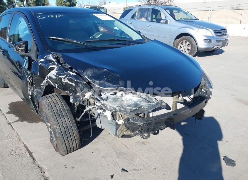 Photo 6 of 2016 Toyota Corolla LE PLUS (VIN 5YFBURHE5GP438580)