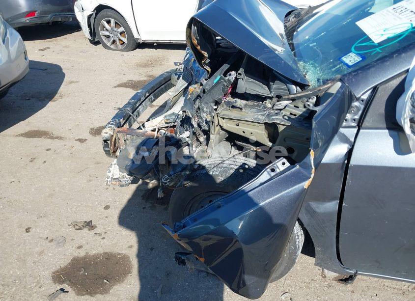 Photo 6 of 2016 Toyota Corolla LE (VIN 5YFBURHE5GP450387)