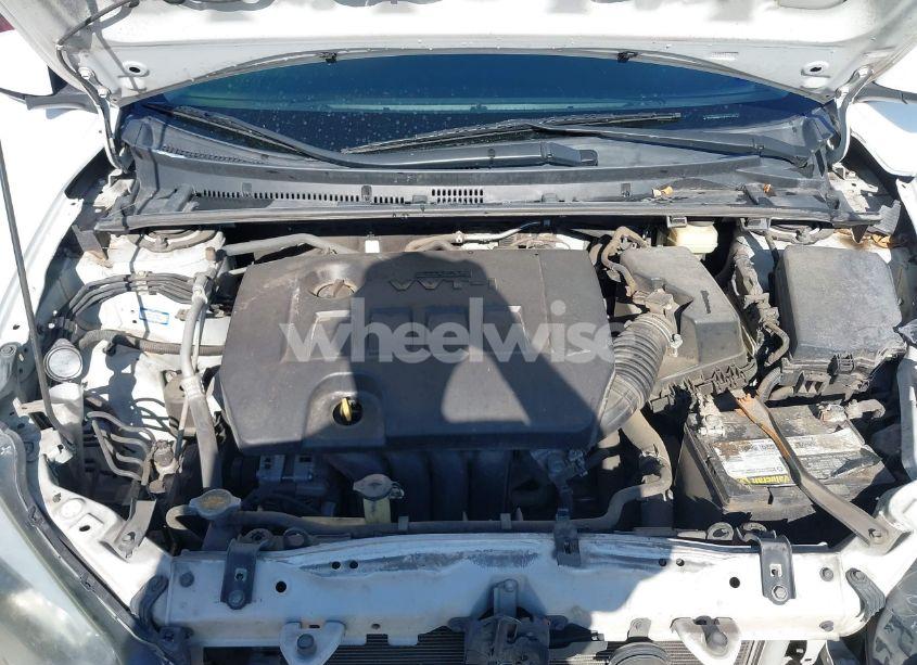 Photo 10 of 2016 Toyota Corolla LE (VIN 5YFBURHE5GP452303)