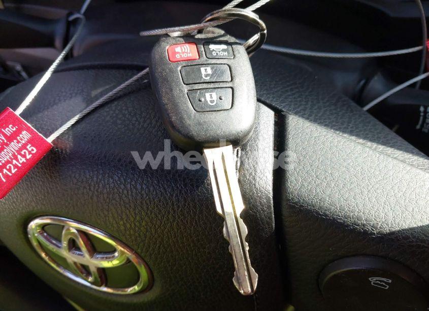 Photo 11 of 2016 Toyota Corolla LE (VIN 5YFBURHE5GP452303)