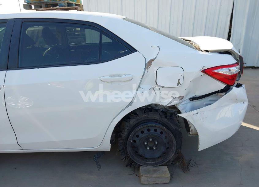 Photo 19 of 2016 Toyota Corolla LE (VIN 5YFBURHE5GP452303)