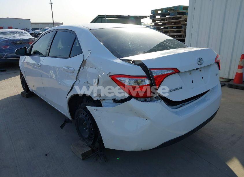 Photo 3 of 2016 Toyota Corolla LE (VIN 5YFBURHE5GP452303)