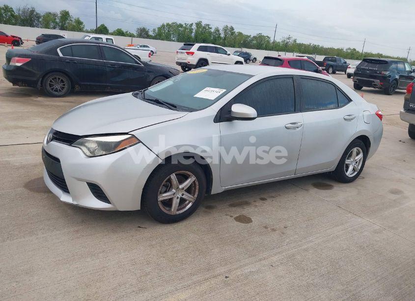 Photo 2 of 2016 Toyota Corolla L (VIN 5YFBURHE5GP474429)