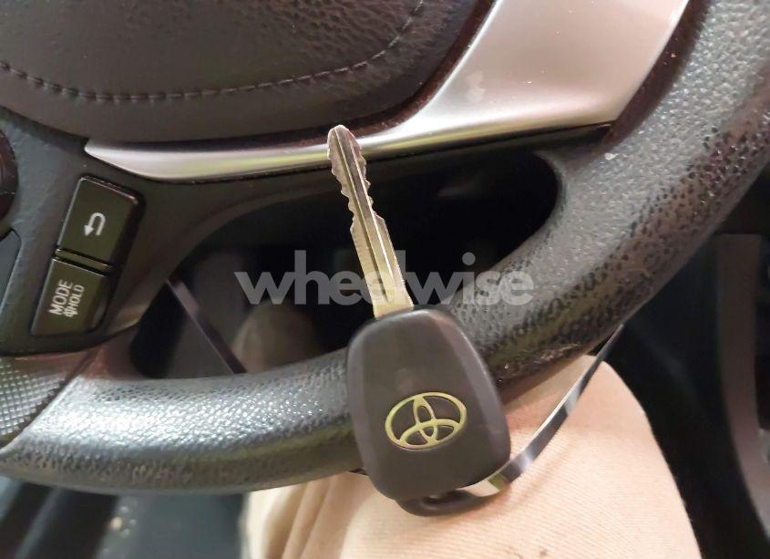 Photo 11 of 2016 Toyota Corolla LE (VIN 5YFBURHE5GP491604)