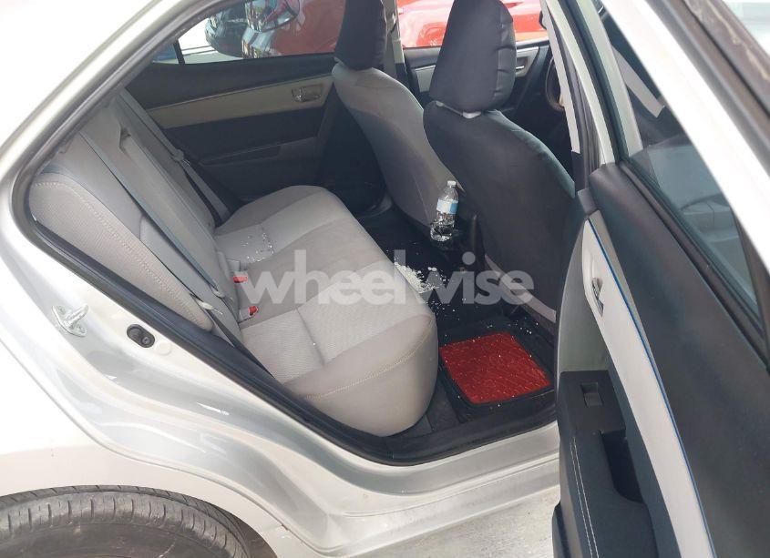 Photo 8 of 2016 Toyota Corolla LE (VIN 5YFBURHE5GP519417)