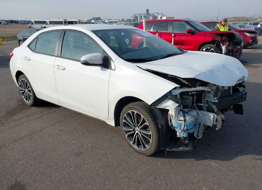 2016 Toyota Corolla S PLUS (VIN 5YFBURHE5GP520602) main photo