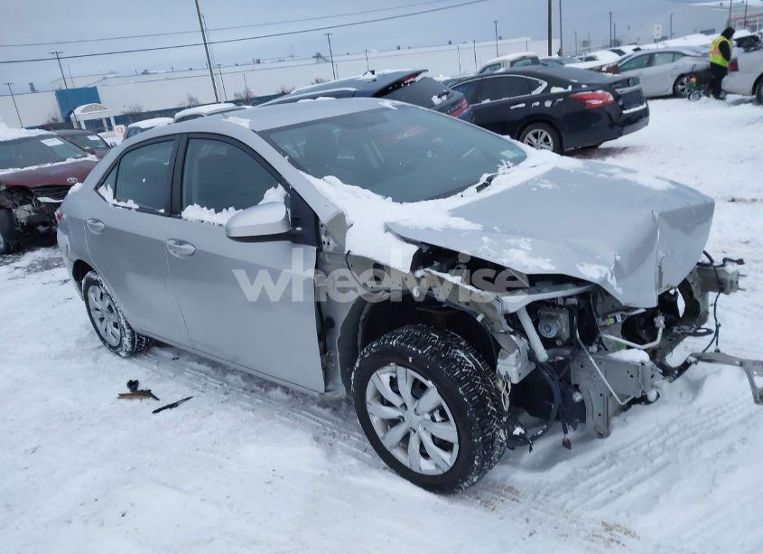 2016 Toyota Corolla LE (VIN 5YFBURHE5GP563224) main photo