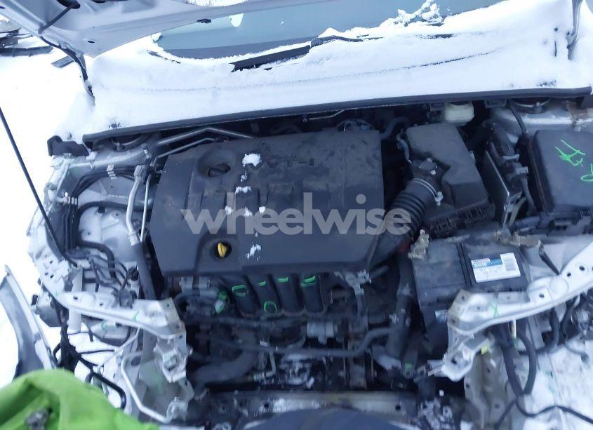 Photo 10 of 2016 Toyota Corolla LE (VIN 5YFBURHE5GP563224)