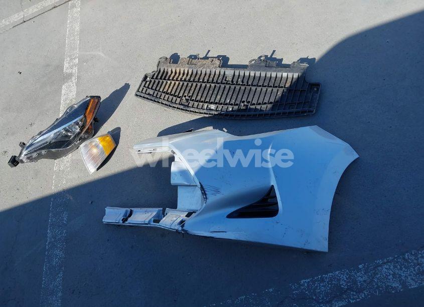 Photo 12 of 2017 Toyota Corolla LE (VIN 5YFBURHE5HP569817)