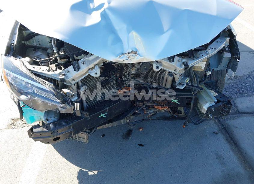 Photo 6 of 2017 Toyota Corolla LE (VIN 5YFBURHE5HP569817)