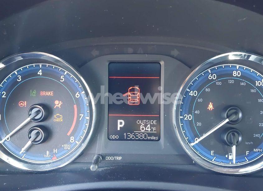 Photo 7 of 2017 Toyota Corolla LE (VIN 5YFBURHE5HP569817)