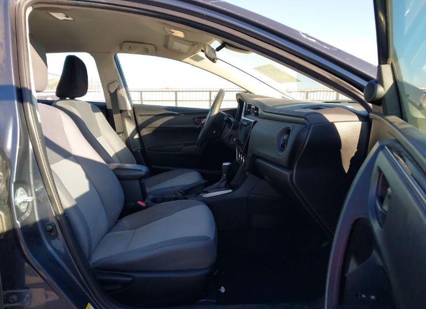 Photo 5 of 2017 Toyota Corolla L (VIN 5YFBURHE5HP595477)