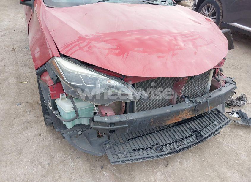 Photo 6 of 2017 Toyota Corolla SE (VIN 5YFBURHE5HP610043)