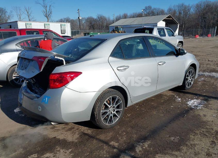 Photo 4 of 2017 Toyota Corolla SE SPECIAL EDITION (VIN 5YFBURHE5HP624458)