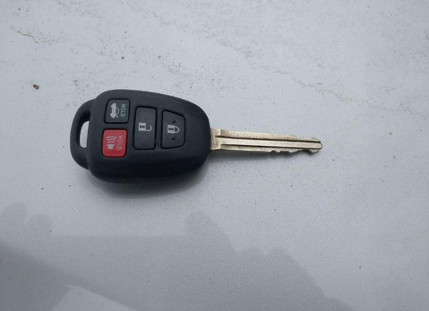 Photo 11 of 2017 Toyota Corolla L/LE/XLE/SE/XSE (VIN 5YFBURHE5HP629952)