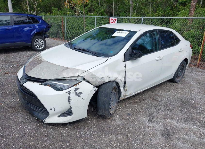 Photo 2 of 2017 Toyota Corolla LE (VIN 5YFBURHE5HP630213)