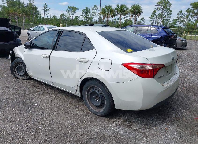 Photo 3 of 2017 Toyota Corolla LE (VIN 5YFBURHE5HP630213)