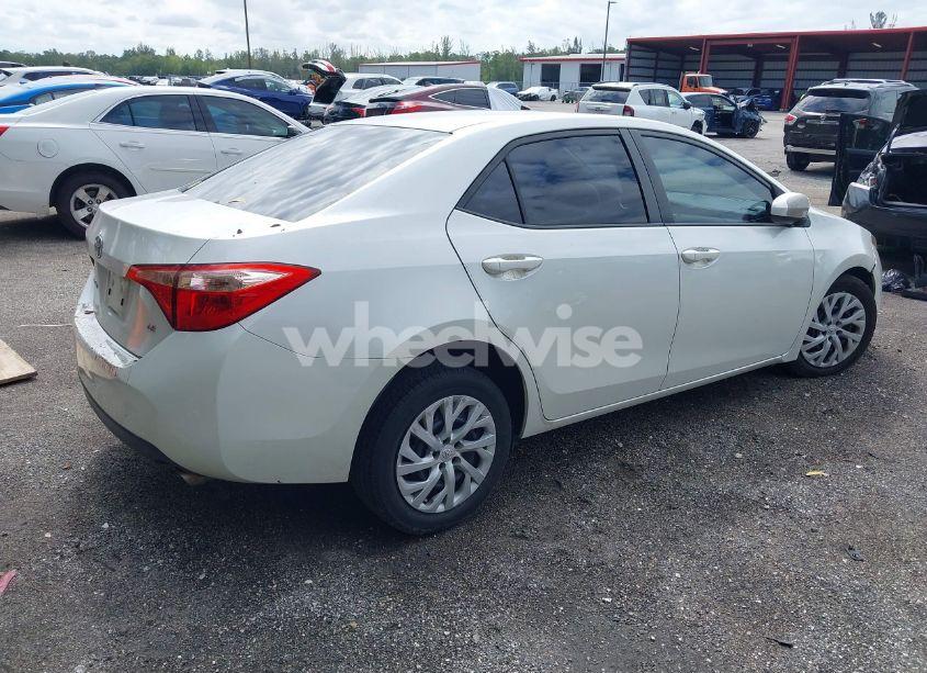 Photo 4 of 2017 Toyota Corolla LE (VIN 5YFBURHE5HP630213)