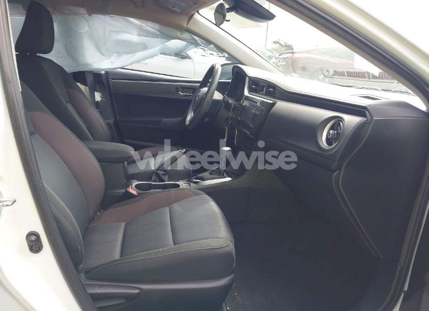 Photo 5 of 2017 Toyota Corolla LE (VIN 5YFBURHE5HP630213)