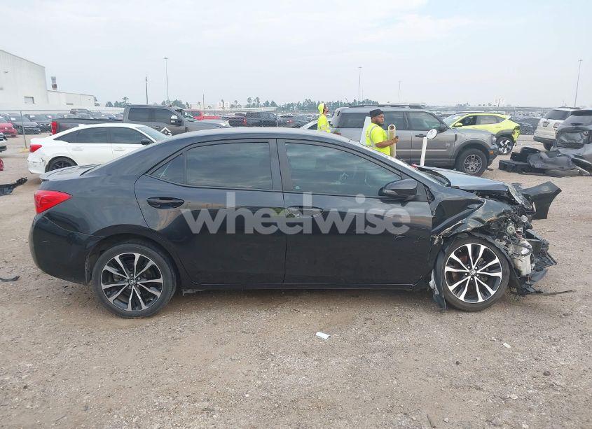 Photo 14 of 2017 Toyota Corolla SE (VIN 5YFBURHE5HP636920)