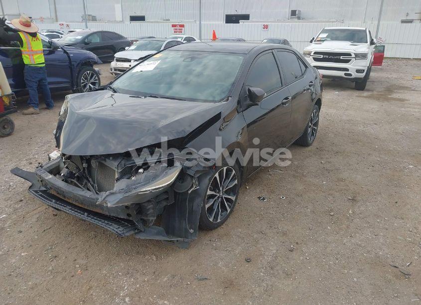 Photo 2 of 2017 Toyota Corolla SE (VIN 5YFBURHE5HP636920)