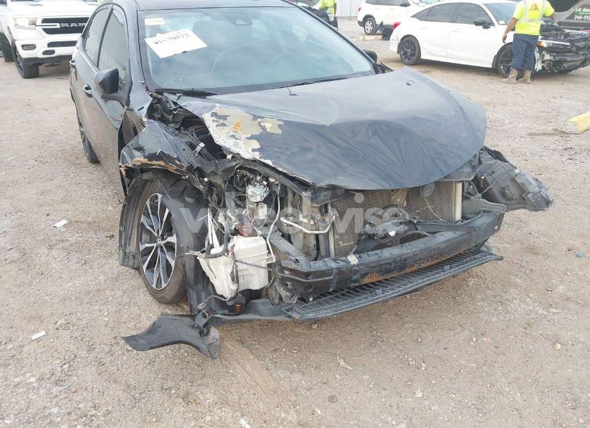 Photo 6 of 2017 Toyota Corolla SE (VIN 5YFBURHE5HP636920)