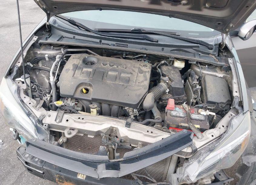 Photo 10 of 2017 Toyota Corolla LE (VIN 5YFBURHE5HP637226)