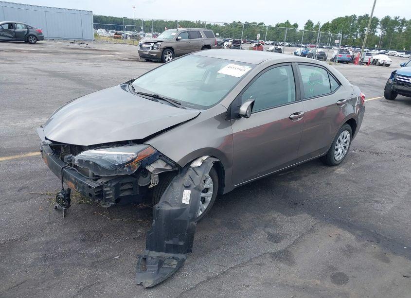 Photo 2 of 2017 Toyota Corolla LE (VIN 5YFBURHE5HP637226)