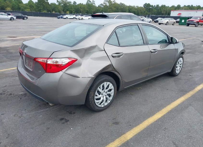 Photo 4 of 2017 Toyota Corolla LE (VIN 5YFBURHE5HP637226)