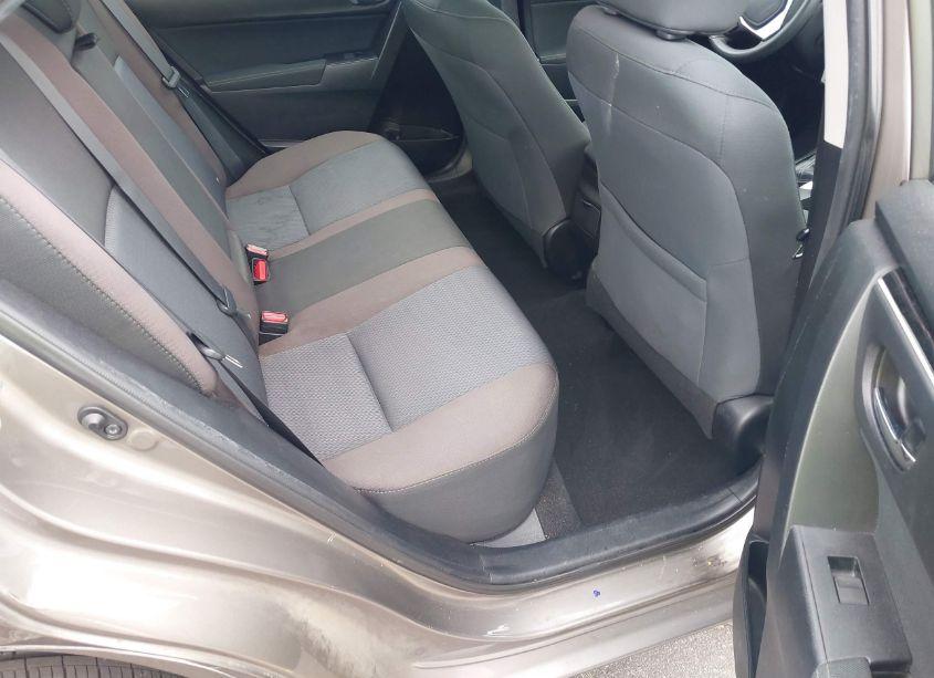 Photo 8 of 2017 Toyota Corolla LE (VIN 5YFBURHE5HP637226)