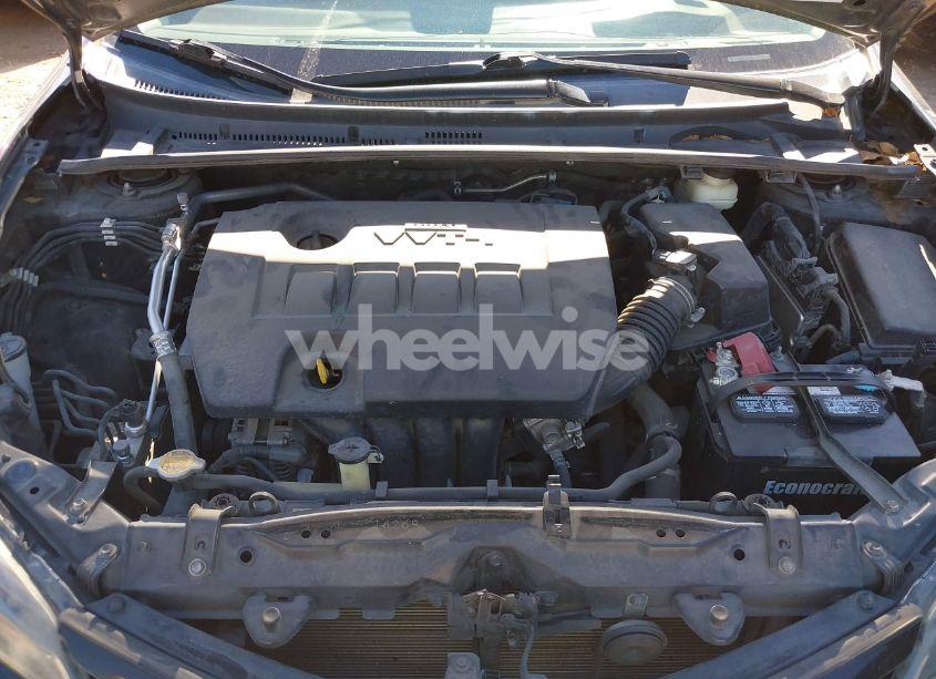 Photo 10 of 2017 Toyota Corolla SE (VIN 5YFBURHE5HP641681)