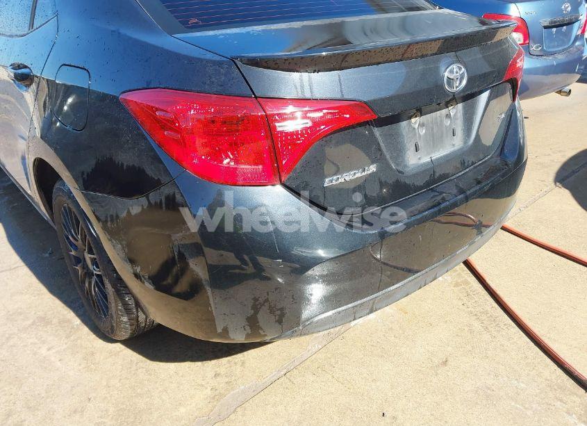 Photo 6 of 2017 Toyota Corolla SE (VIN 5YFBURHE5HP641681)