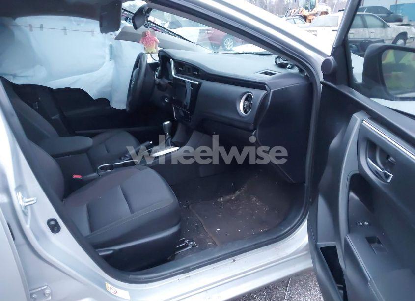 Photo 5 of 2017 Toyota Corolla LE (VIN 5YFBURHE5HP646119)