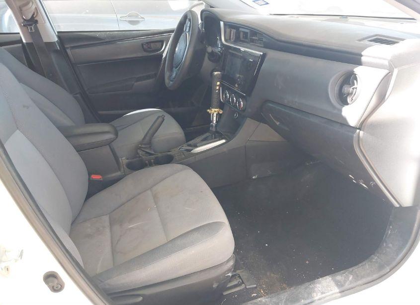 Photo 5 of 2017 Toyota Corolla L (VIN 5YFBURHE5HP668444)