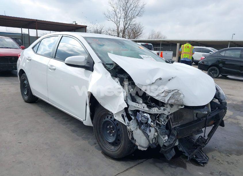 2017 Toyota Corolla LE (VIN 5YFBURHE5HP677807) main photo