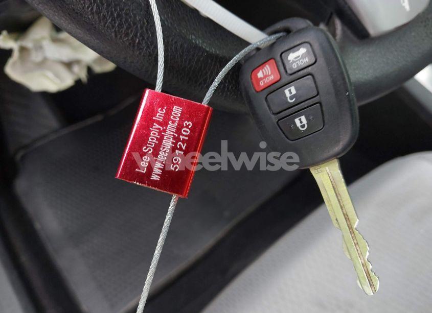 Photo 11 of 2017 Toyota Corolla LE (VIN 5YFBURHE5HP677807)