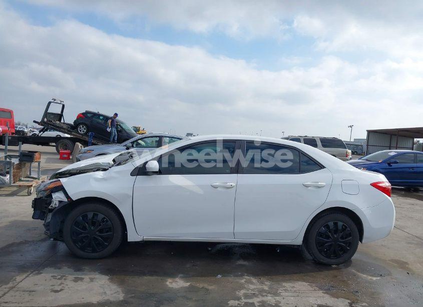 Photo 15 of 2017 Toyota Corolla LE (VIN 5YFBURHE5HP677807)