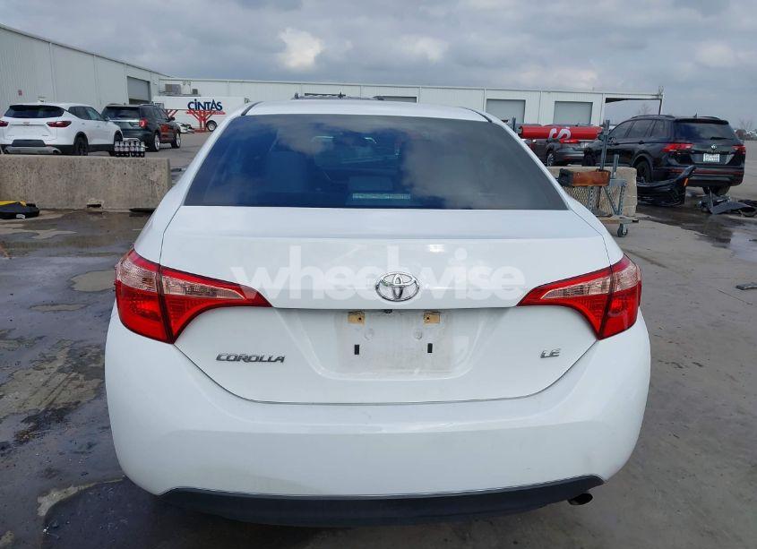 Photo 17 of 2017 Toyota Corolla LE (VIN 5YFBURHE5HP677807)
